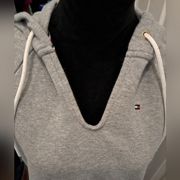 Tommy Hilfiger Grey Pullover Hoodie With Side Zippers   Size SP - Picture 7 of 9